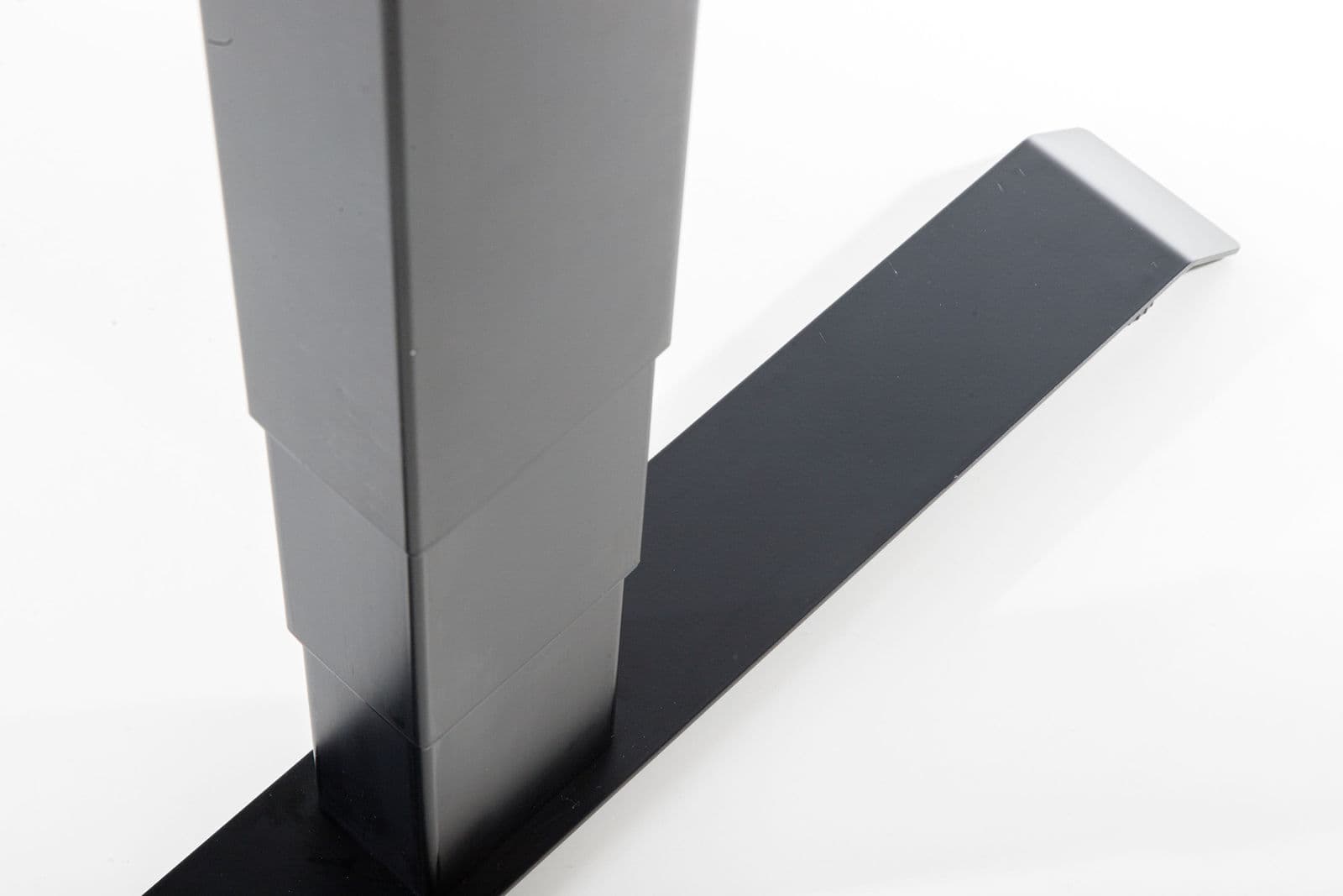 steel column — black frame